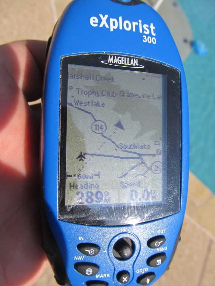 Magellan eXplorist 300 Handheld GPS Receiver. Hiking/Camping/Geocaching/Hunting - Image 2 of 3