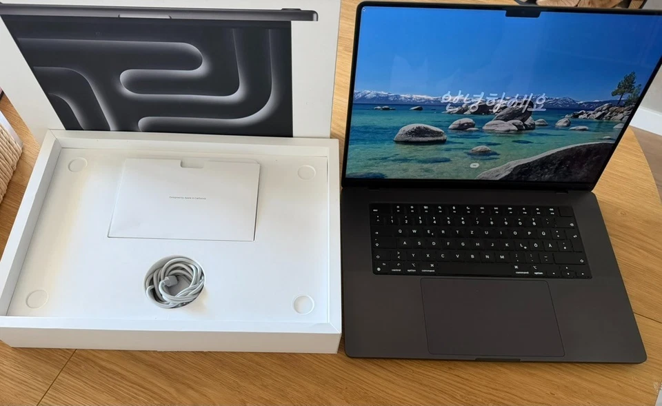 Apple MacBook Pro 16" M3 Max · 128GB · 4TB