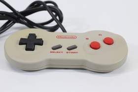 Nintendo AV New Famicom OEM Dogbone Controller Pad FC NES HVC-102 TESTED WORKS 1