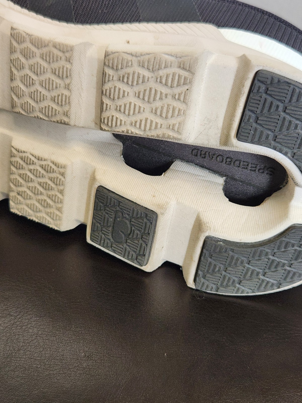 Size 11 - On Cloudrunner Eclipse Frost Mens Runni… - image 11