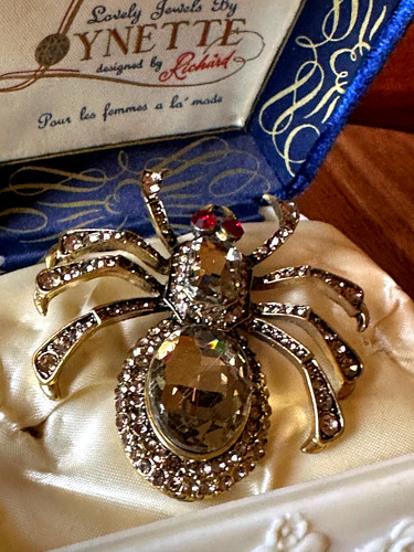 TARANTULA SPIDER BROOCH LARGE SIZE Amber, Red Glass Rhinestones WATCH VIDEO NOW!