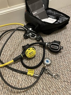 Mares Ultra ADJ 82X Regulator 1st and 2nd Stage with Pressure Regulator and Bag