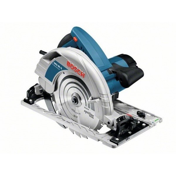 Scie circulaire BOSCH pour couper des madriers et poutres de charpente