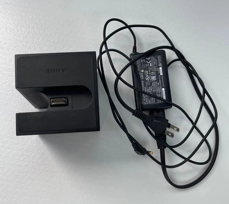 Used BCR-NWH10 Sony Walkman cradle for NW-ZX2/ZX1/A10/F880