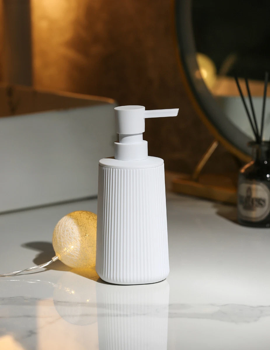 Empty soap pump bottles outlet