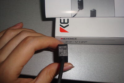 1PC New KEYENCE PZ-V12P Photoelectric Sensor PZV12P In Box