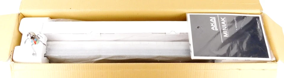 AKAI Miniak Synthesizer Keyboard + Neuwertig + OVP + 1.5Jahre Garantie - Bild 2 von 4