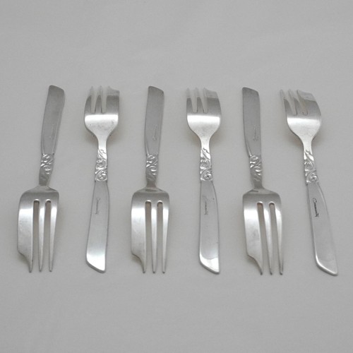 SOUTH SEAS Design Oneida Community Silver Service Cutlery Set Six Pastry Forks - Picture 2 of 2