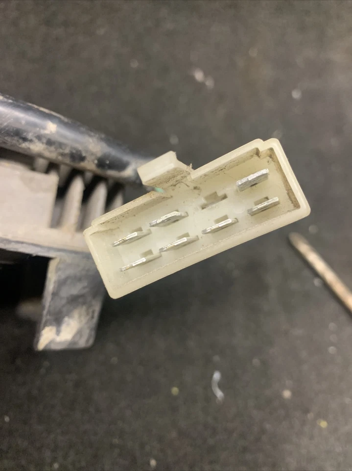 Yamaha Maxim 700 XJ700 Regulador de Voltaje Rectificador XJ700X X Radian 1985 1986 Foto 3 de 4