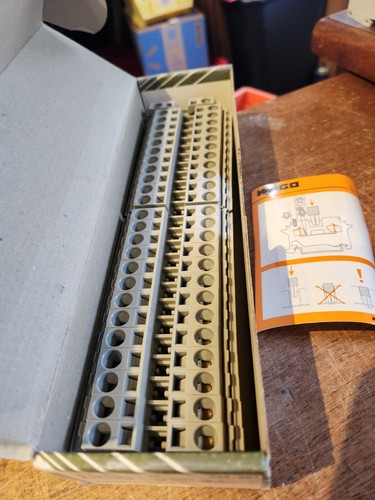 NIB BOX OF 25 WAGO 284-601 2-conductor through terminal block; 10 mm² SHIPS FREE - Picture 2 of 7