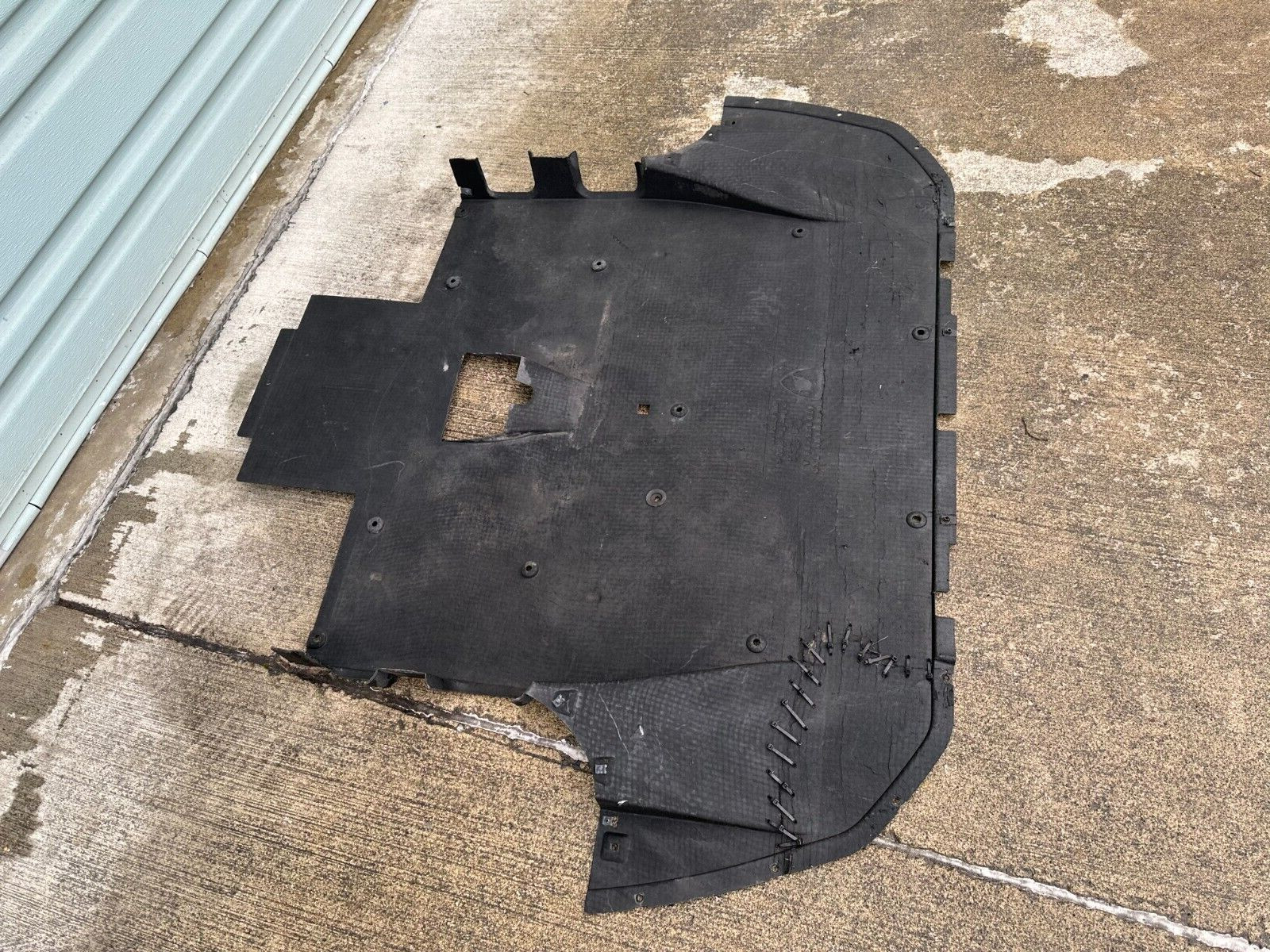 LAMBORGHINI AVENTADOR STREAMLINE UNDERTRAY BOTTOM PANEL COVER OEM 470825189A