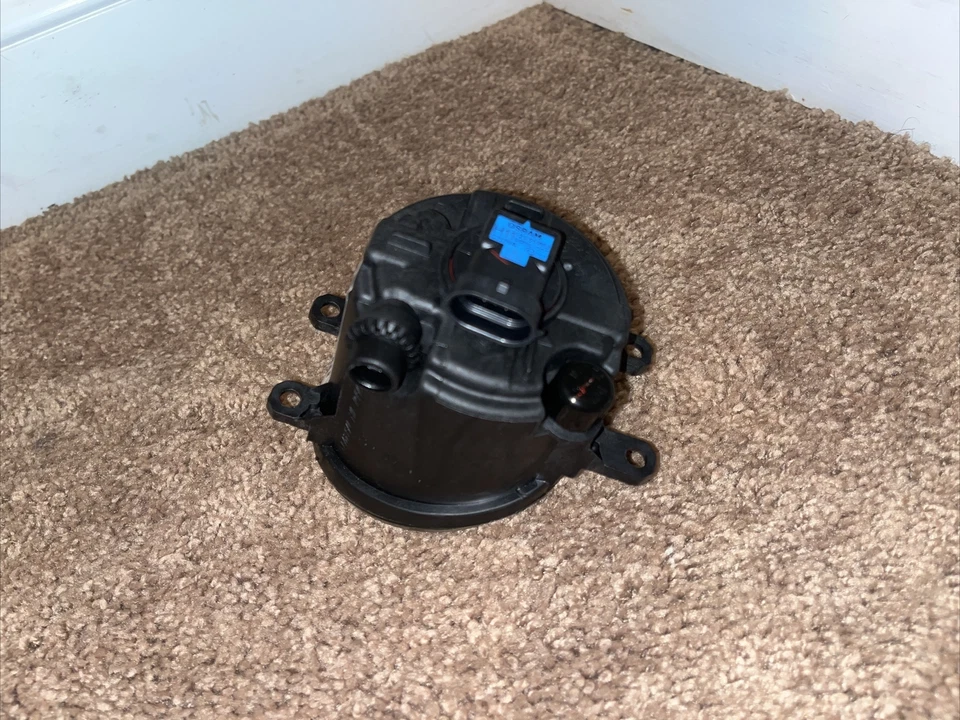 2007-2014 Toyota Camry/Hybrid/Yaris Passenger Fog Lamp - Image 4 of 4