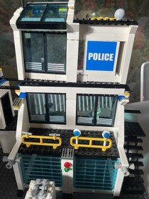 LEGO 7744 City Police Headquarters 90% Complete INCOMPLETE Sold As Is