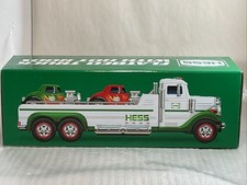 Hess 2022 Flatbed Truck with Hot Rods – New in Box – Pull-Back Racers + Sound