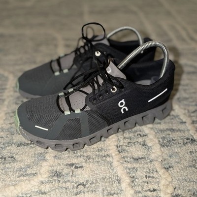 On Cloud 5 Push sneakers with a speed-lacing system Women s Size 9 EU 40.5