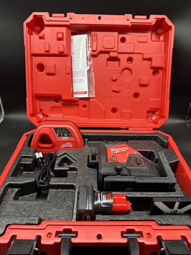 Milwaukee 3632-21 M12™ Green 360° 3-Plane Laser Kit #2