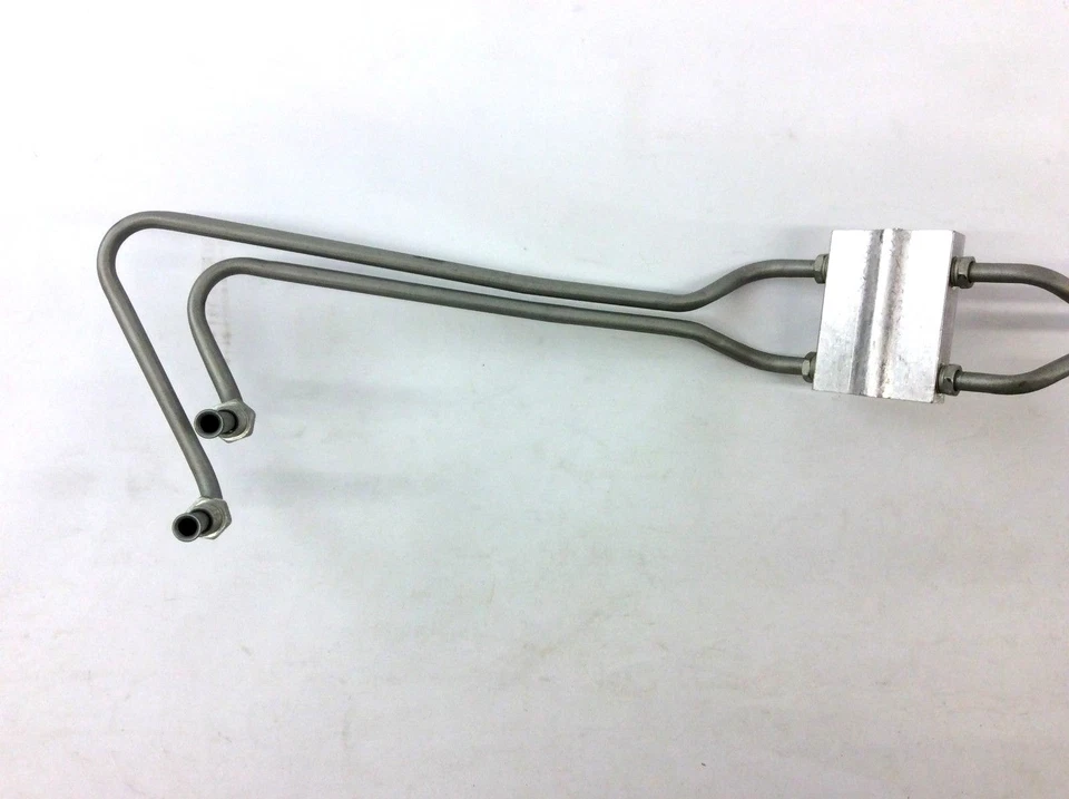 2004 Ford F-150 Oil Cooler Tube Assembly New OEM 4L3Z-7R081-AB - Image 4 of 4