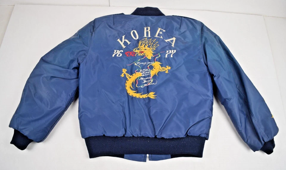 Chaqueta Vintage Sears Bordada Corea Dragones Talla S Años 70 Azul Bombardero c.1976-77 Foto 2 de 4