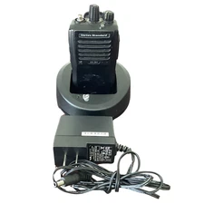 Vertex Standard VX-261-G7-5 Two Way Radio 16 CH UHF VX-261 w/ Charger NO ANTENNA