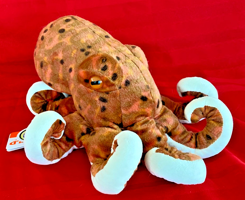 Wild Republic Cuddlekins Pacific Octopus 12 Inch Animal Plush Figure NWT
