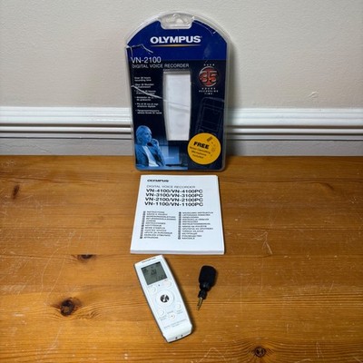 OLYMPUS Digital Voice Recorder VN-2100 mit Mikrofon & Handbuch - getestet sehr guter Zustand