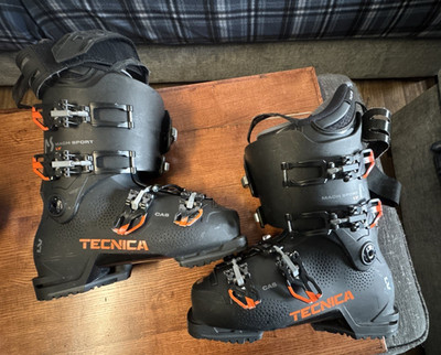 Tecnica Mach1 LV 130 Ski Boots 26.5mm Used