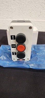 Dayton 32W273 Push Buttn Cntrl Statn, Up/Stop/Down, 22Mm