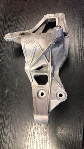 BMW 1 F20 116i 2011 RHD KLIMAKOMPRESSOR HALTER 7603346