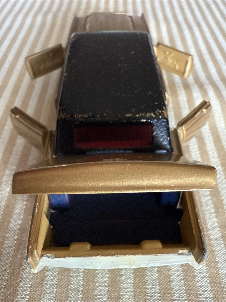 Vintage Corgi Toys Lincoln Continental Executive Limousine Car Automobile  - Image 4 of 4