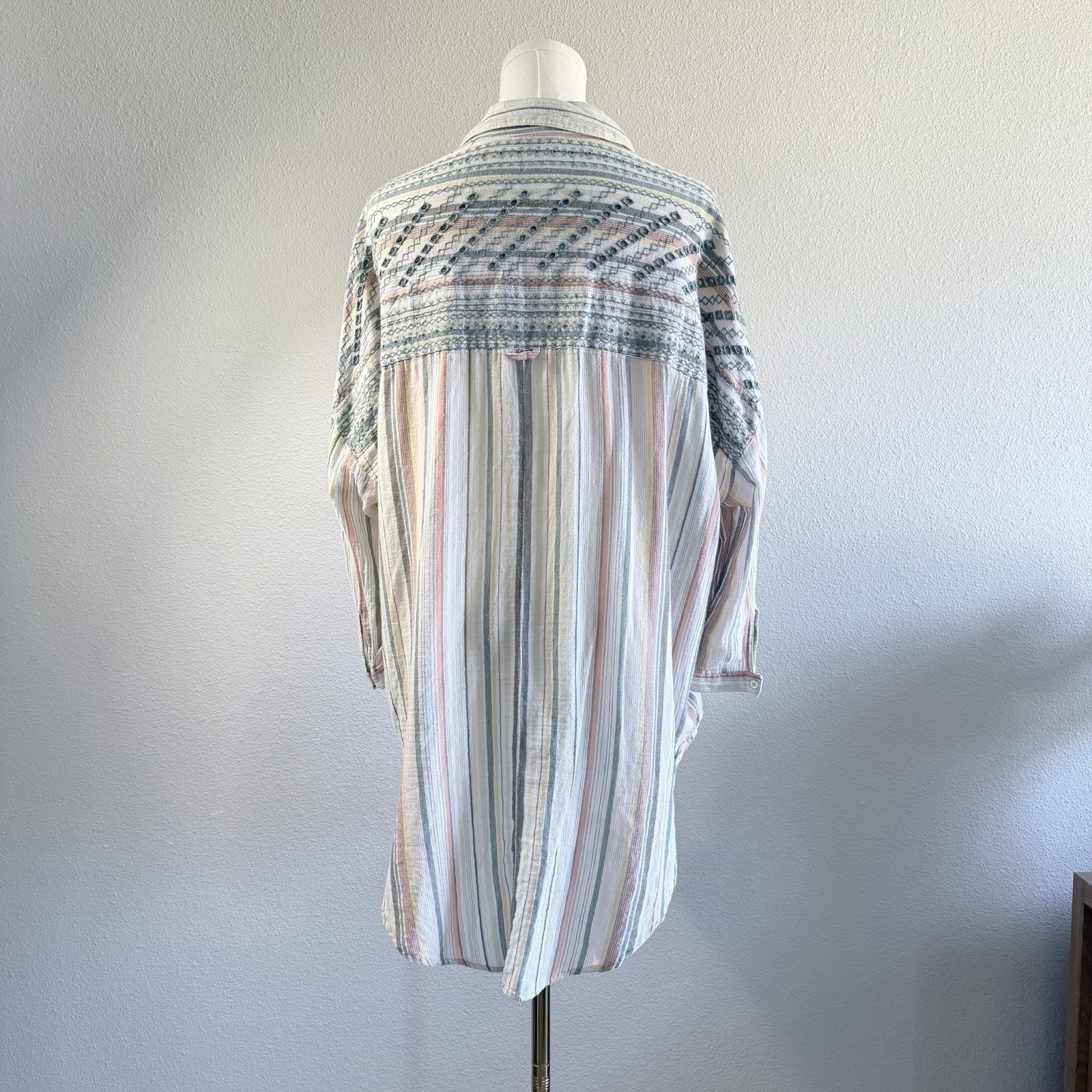 Anthropologie Akemi+Kin Embroidered Button Down Shirt Sz M/L Boho Indie Hippie image 4