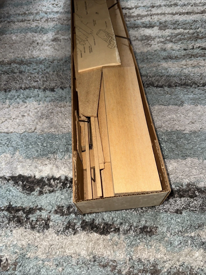 Veco The Thunderbird Engine 复古模型飞机 56 英寸跨度。 发动机 — 第 2/4 张图片