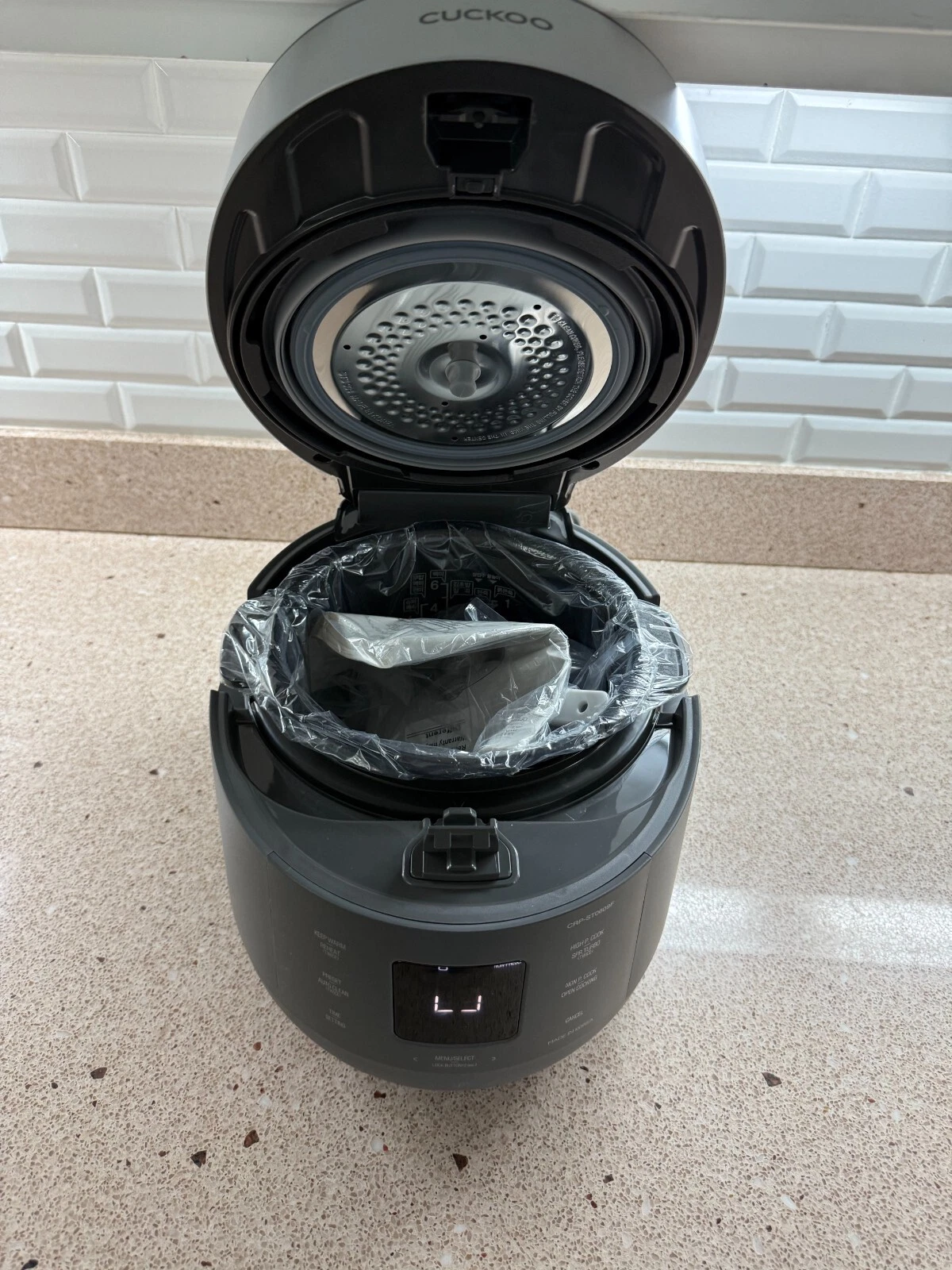 Cuckoo CRP-ST1009FG 10-Cup / 20-Cup (Cooked) Twin Pressure Rice Cooker