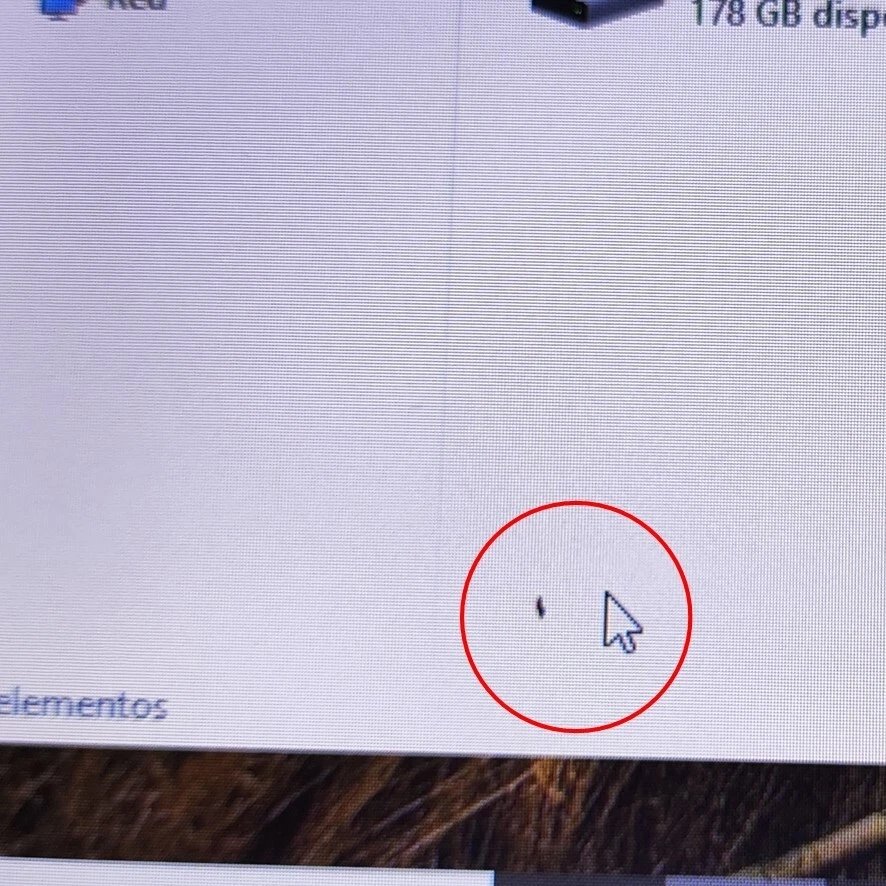 Ordenador portátil Fujitsu LifeBook E746 14" i5-6300U 8GB RAM 240GB SSD W10 Pro - Imagen 3 de 3