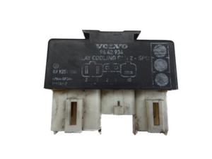 Volvo V70 I 9442934 Steuergerät Relais Elektrolüfter