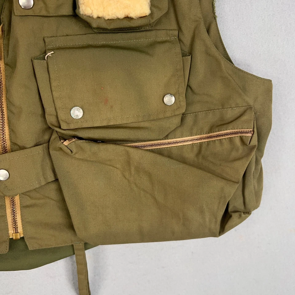 Vintage LL Bean Vest Mens Large Green Fishing Tackle Pack Talon Script Logo 70s - Image 4 of 4
