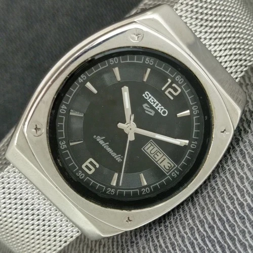 AUTOMATIC VINTAGE SEIKO 5 JAPAN 7009A MENS BLACK COLOR DIAL WATCH a2493-U