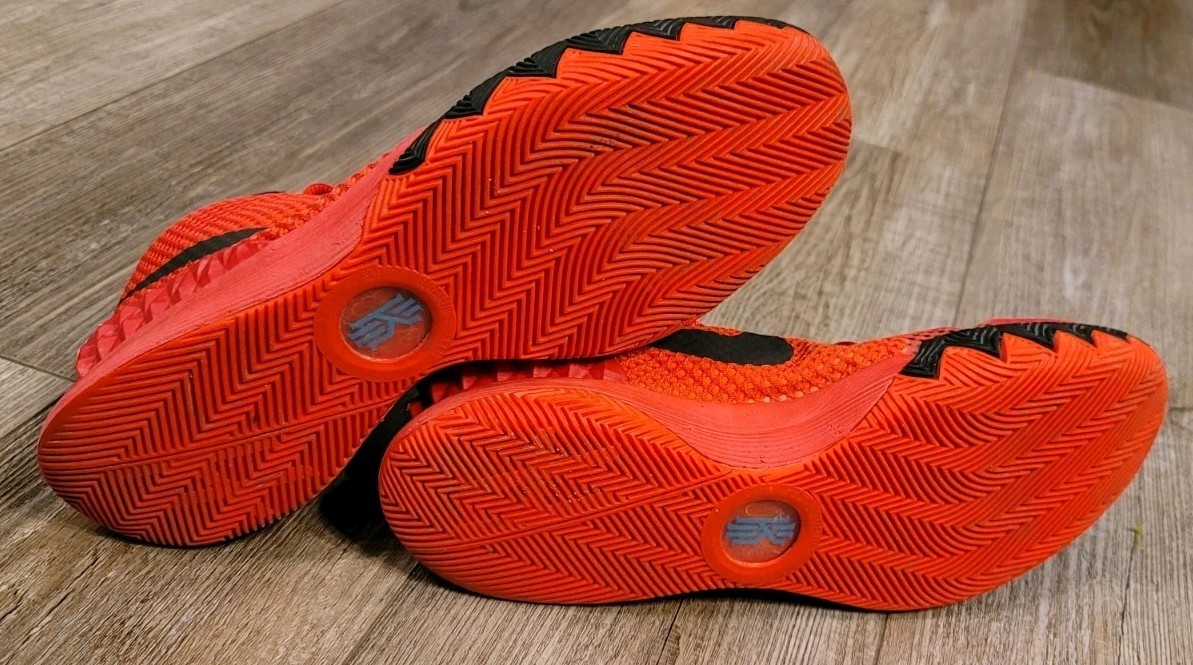 NIKE KYRIE 1 