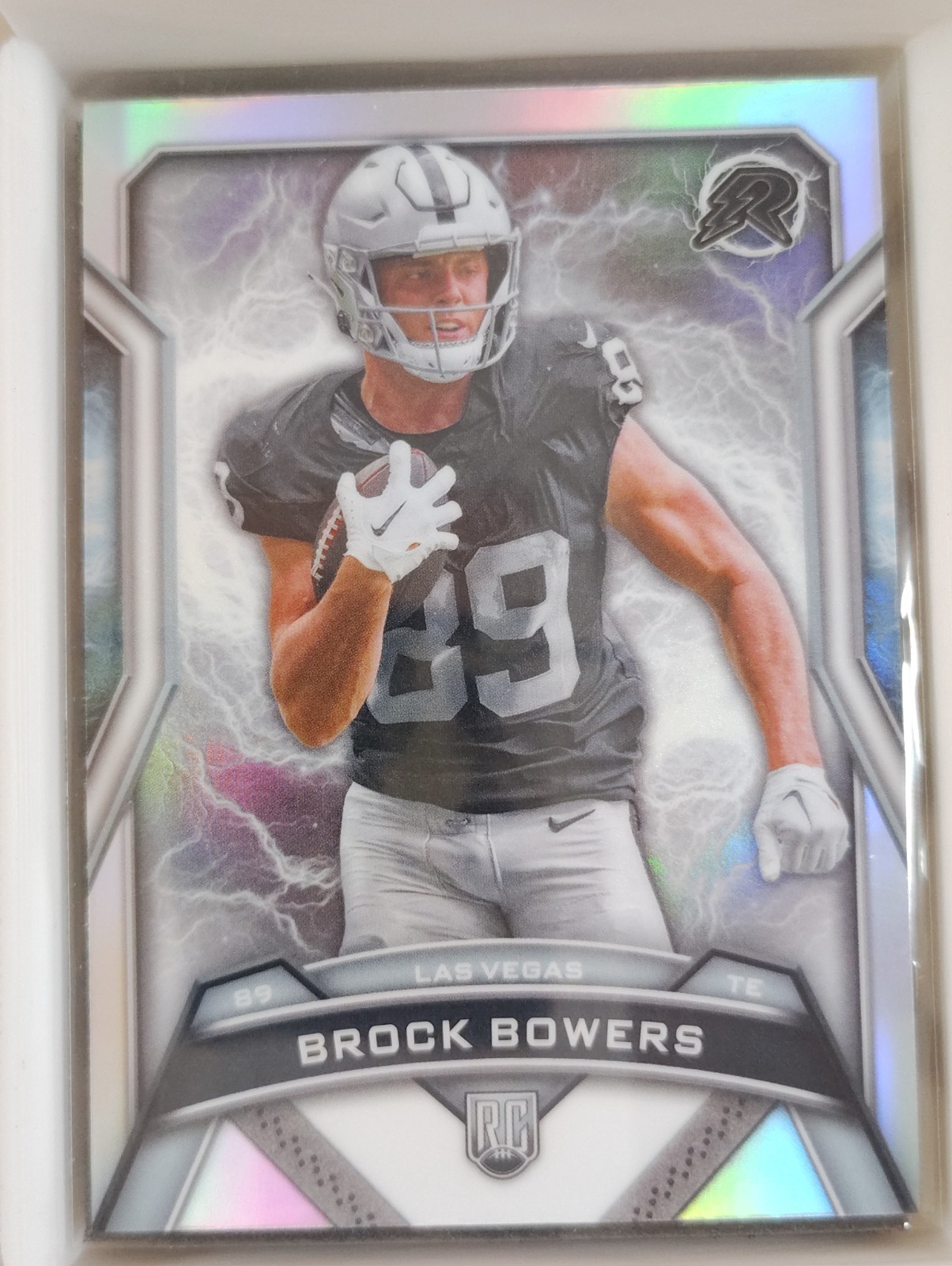 2024 Topps Resurgence - Rookies Brock Bowers #147 Refractor (RC)