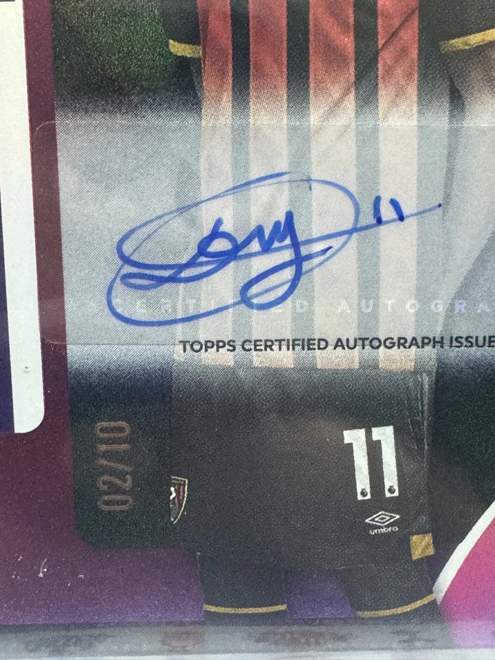 Topps 2025-26 Premier League Dango Ouattara BLACK PRUPLE AUTO 02/10 - Image 4 of 4