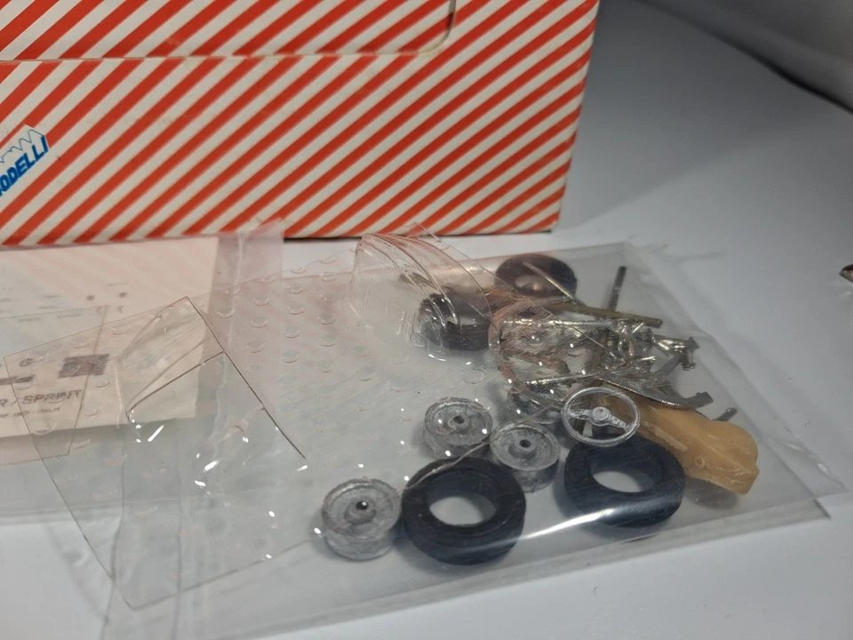 KIT TRON ALFA ROMEO GIULIETTA SPORTIVA CABRIO BERTONE SCALA 1/43 - Immagine 2 di 4