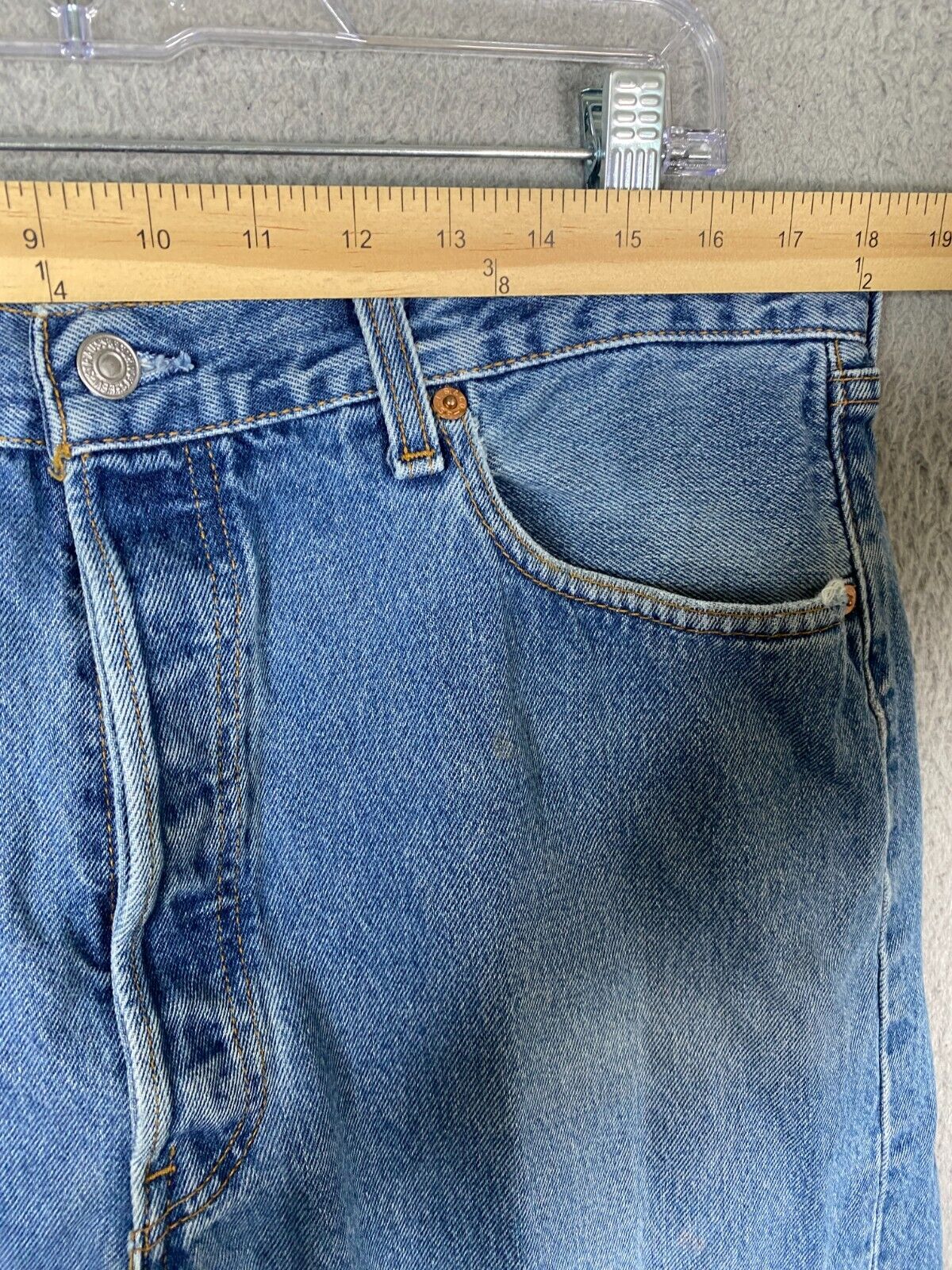 Vintage Levis 501 Jeans Mens 36x30 Blue Straight … - image 19