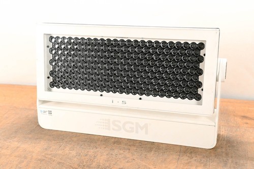 SGM i·5 RGBW POI Outdoor LED Wash Light CG01NBB