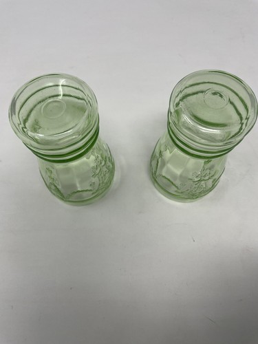 Green depression uranium glass 3-3/4 inch cameo ballerina tumblers - Picture 3 of 5