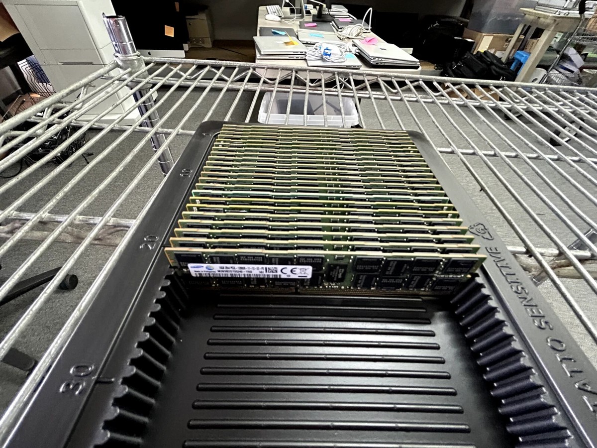 Lot of 16 Samsung 16GB 2Rx4 PC3L-12800R REG Server Memory