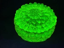 uranium vaseline glass sunflower box