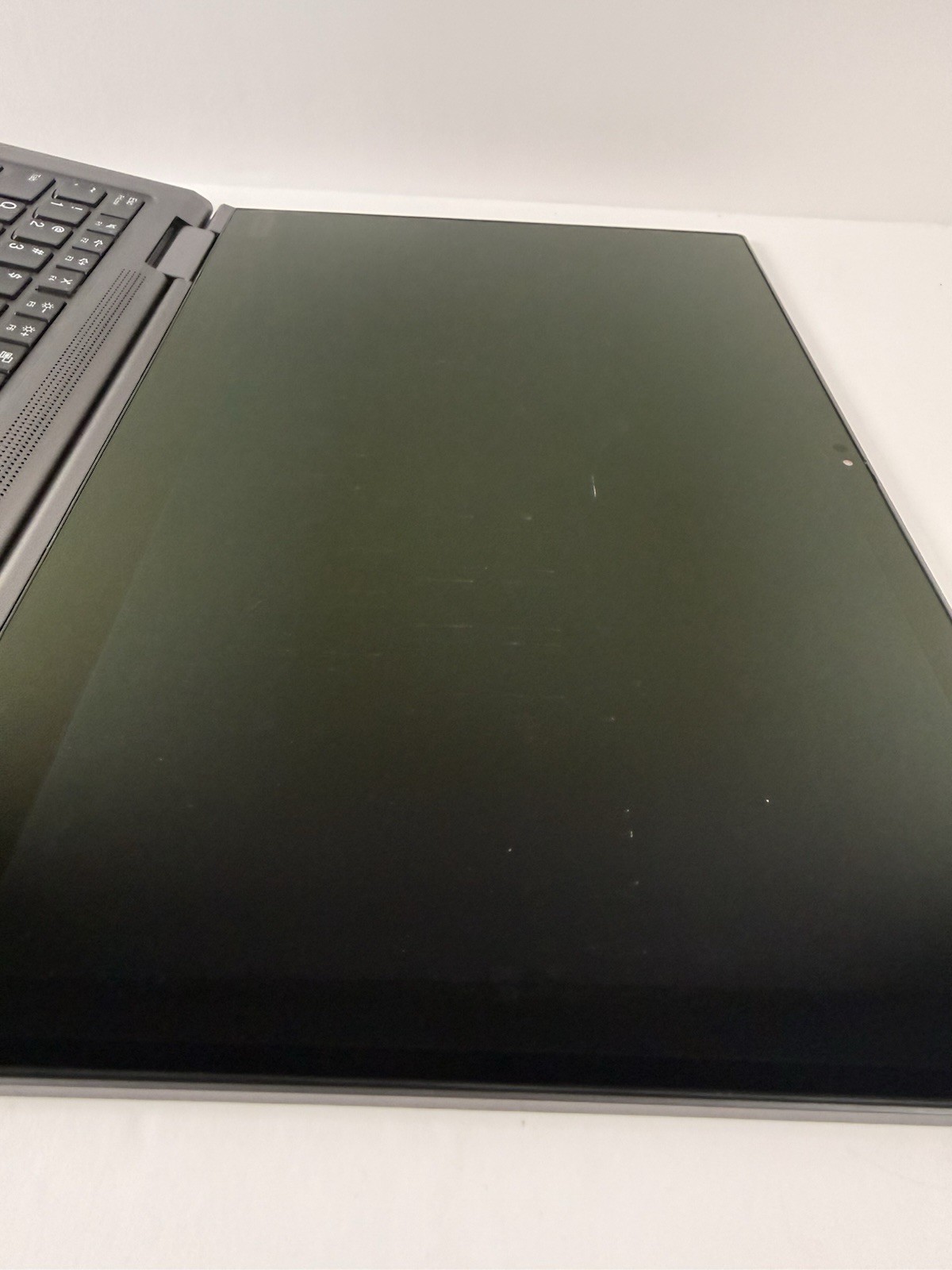 Lenovo ThinkPad X1 Yoga (5th Gen), 14-Inch Laptop, with Intel Core i7-10610U, 512 GB NVMe (Non-Volatile Memory Express), Windows 11 Pro