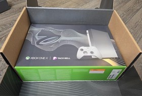 Xbox one x taco bell edition, CIB, new in box, complete set, READ DESCRIPTION