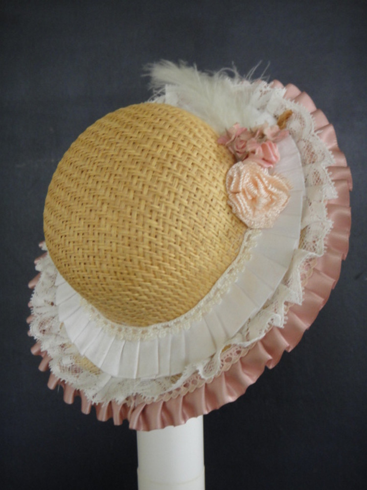 Chapeau en soie rose pour poupée ancienne de 25 cm