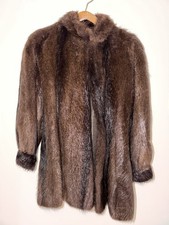 Pelliccia di visione Mink Marrone. Autentica, artigianale No Brand. Anni 70-80.