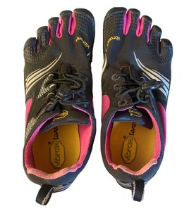individual toe water shoes